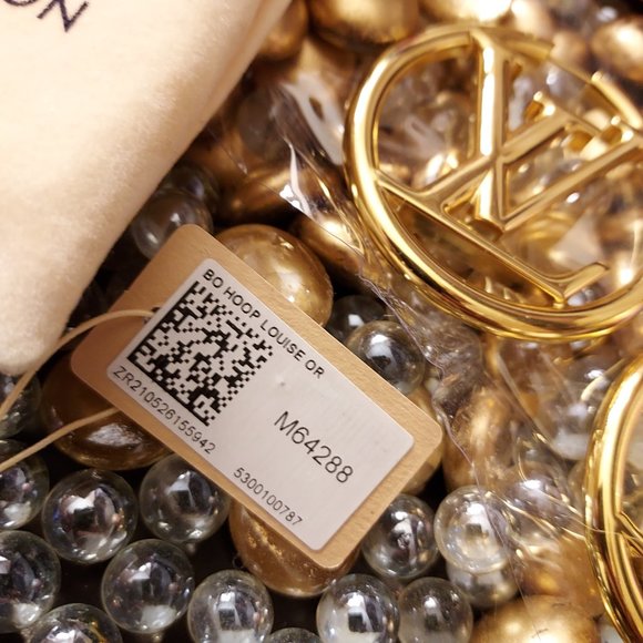 Large hoop earrings - Picture 5 of 5